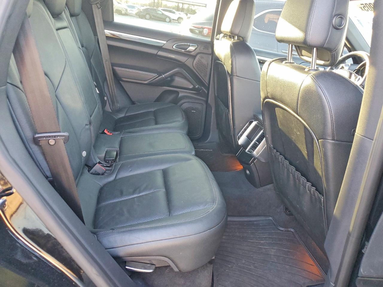 2013 PORSCHE CAYENNE photo 11