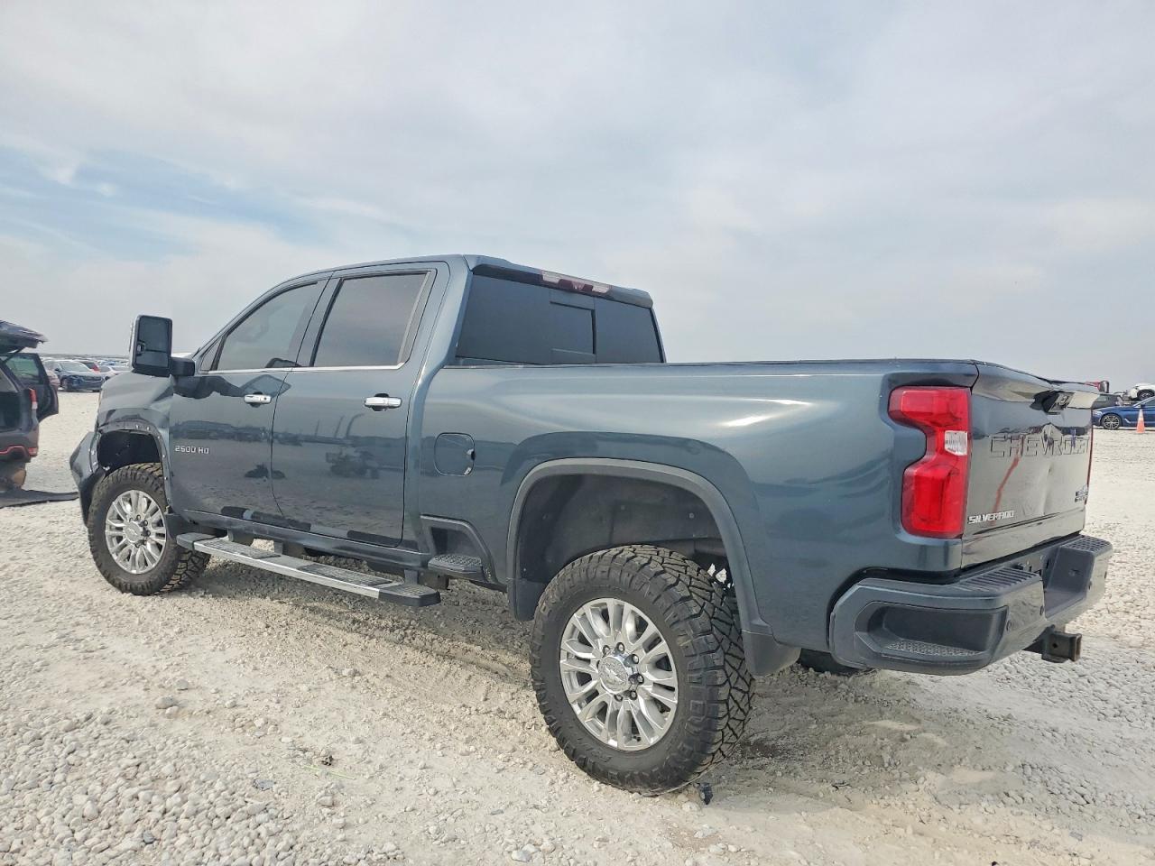 2020 CHEVROLET SILVERADO K2500 HIGH COUNTRY photo 2