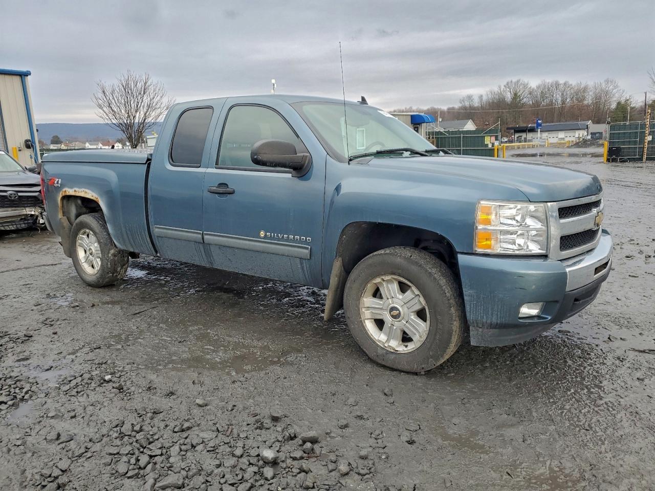 2010 CHEVROLET SILVERADO K1500 LT photo 4