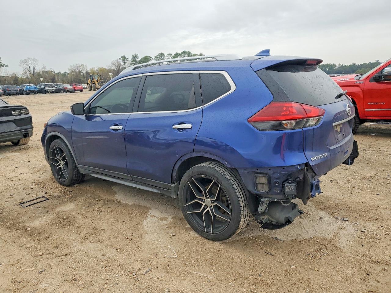 2019 NISSAN ROGUE S photo 2