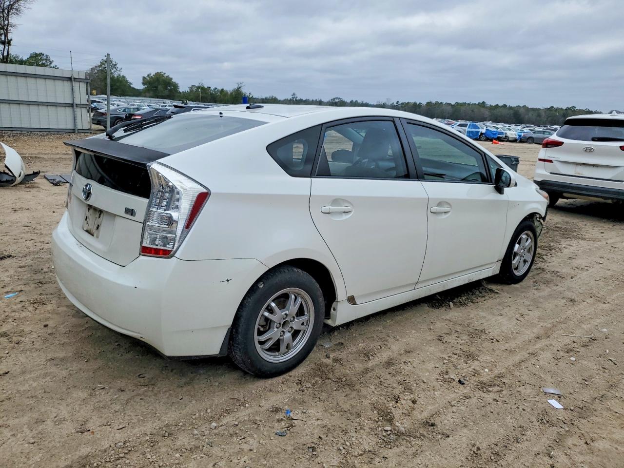 2011 TOYOTA PRIUS photo 3