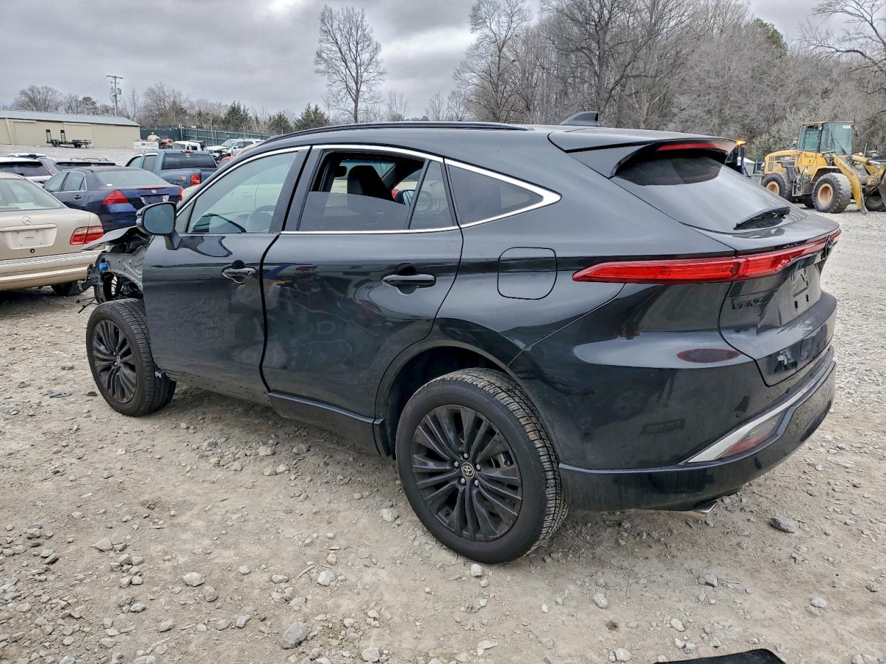 2024 TOYOTA VENZA LE photo 2