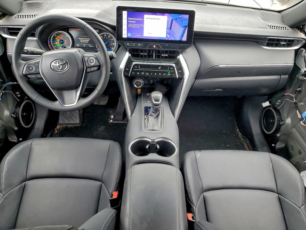 2024 TOYOTA VENZA LE photo 8