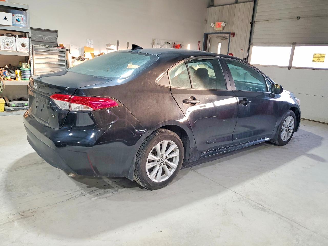 2024 TOYOTA COROLLA LE photo 3