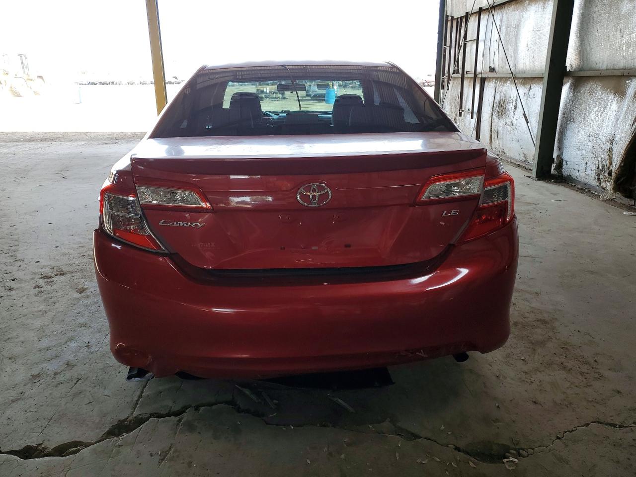 2014 TOYOTA CAMRY LE photo 6