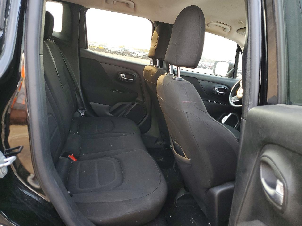 2019 JEEP RENEGADE photo 10