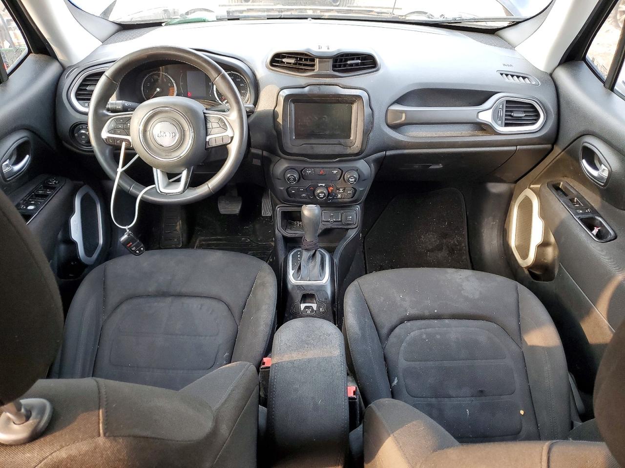 2019 JEEP RENEGADE photo 8