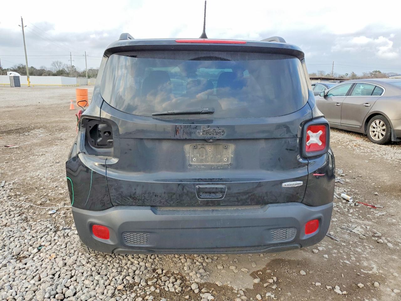 2019 JEEP RENEGADE photo 6
