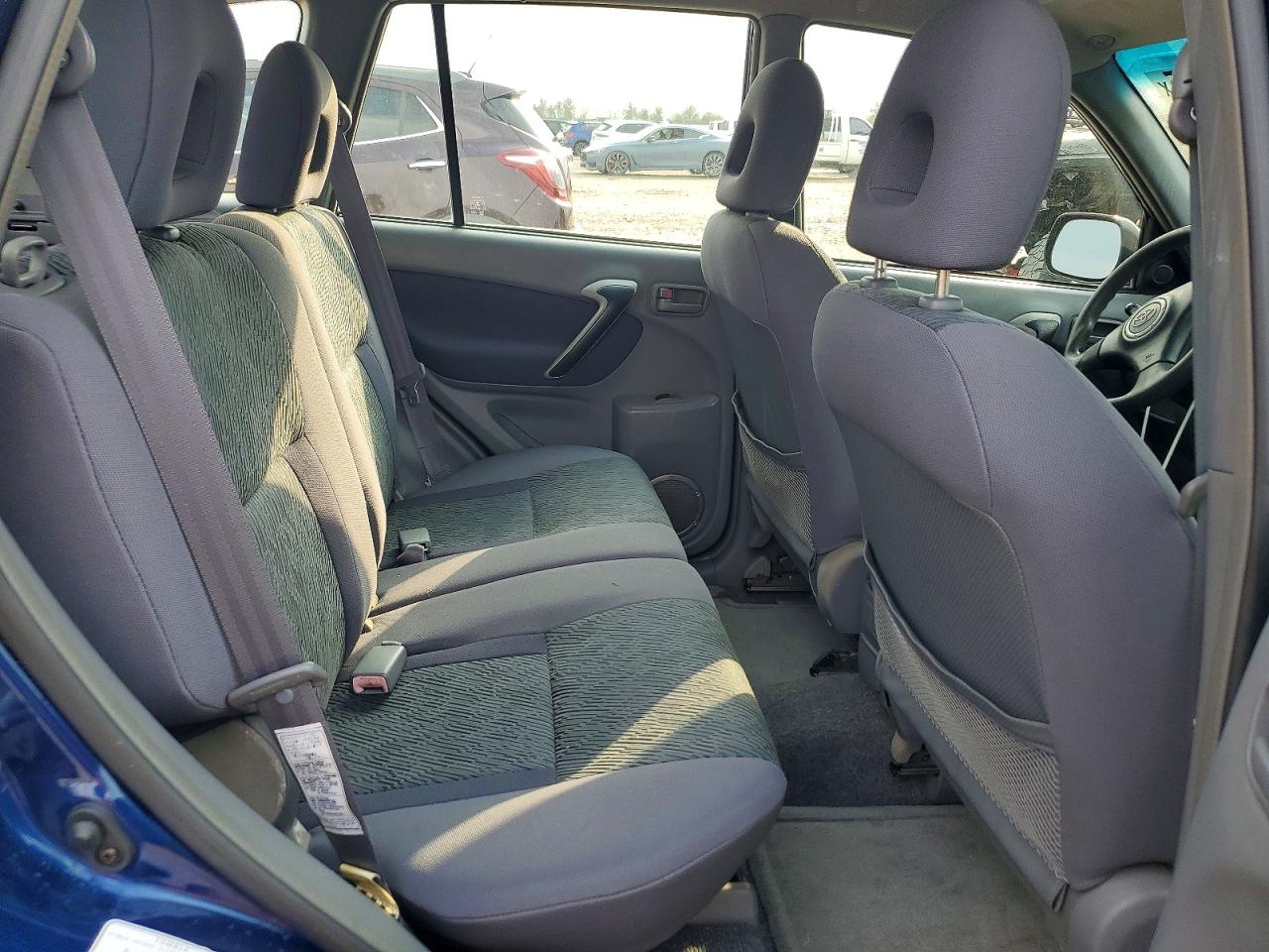 2003 TOYOTA RAV4 photo 10