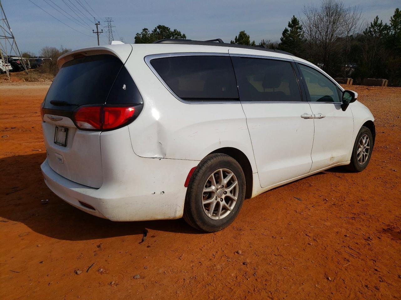 2020 CHRYSLER VOYAGER LXI photo 3