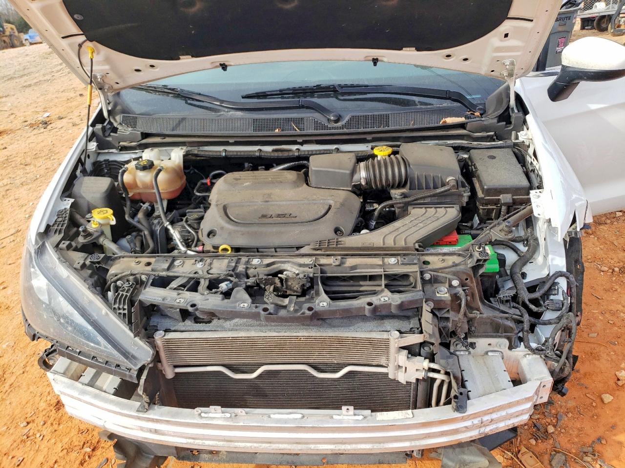 2020 CHRYSLER VOYAGER LXI photo 12