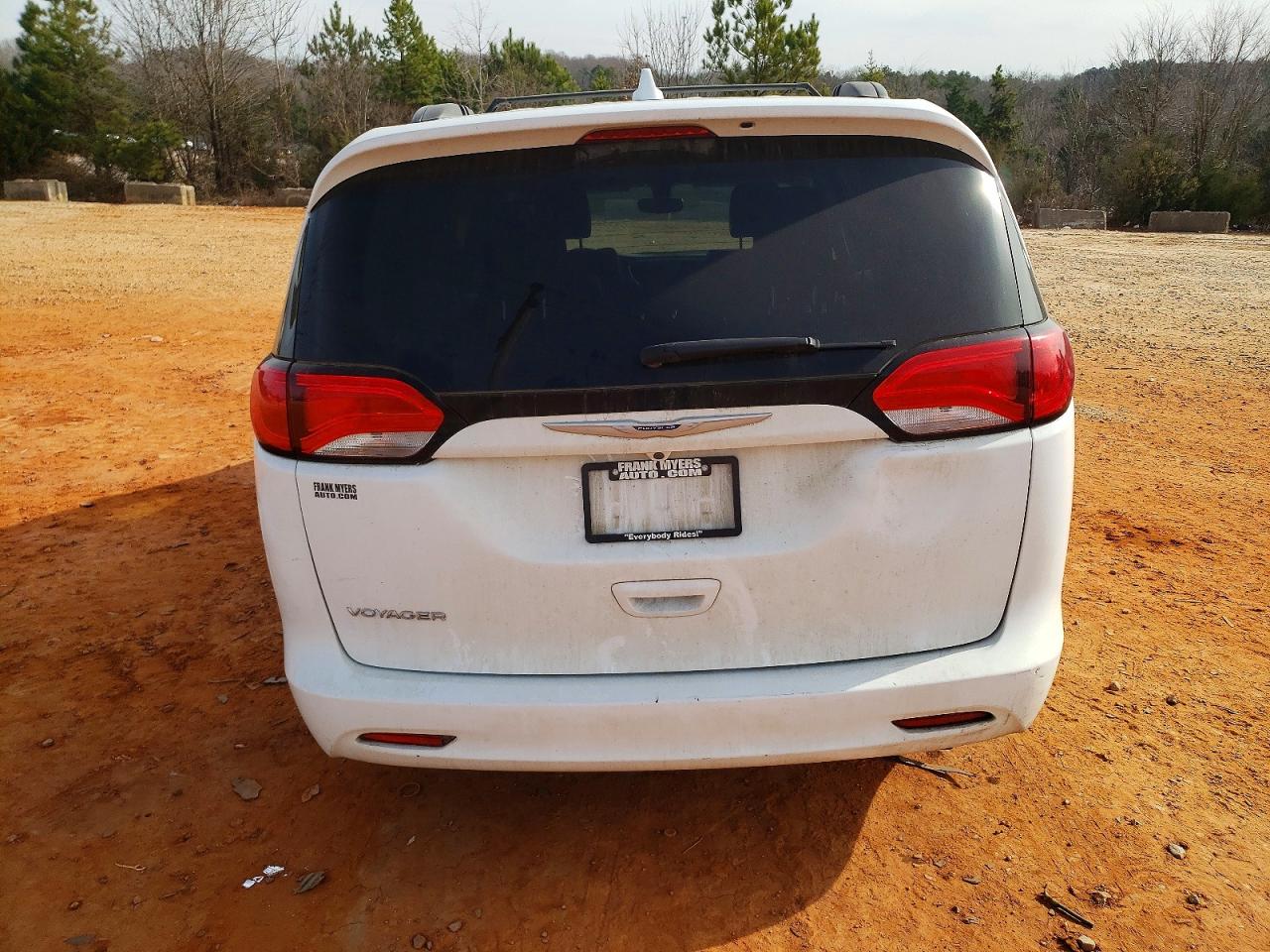 2020 CHRYSLER VOYAGER LXI photo 6