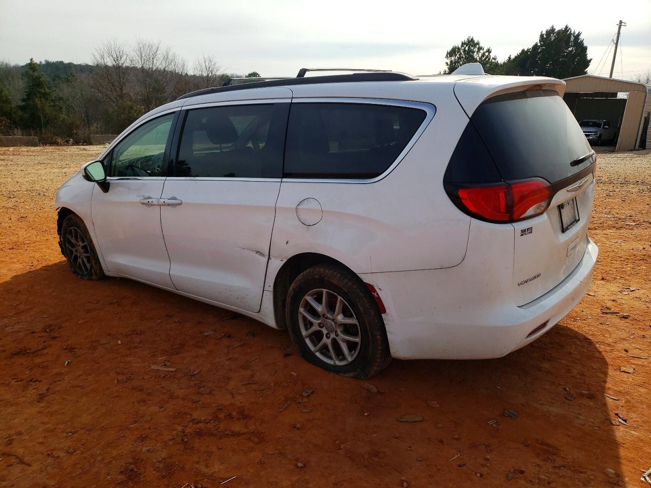 2020 CHRYSLER VOYAGER LXI photo 2
