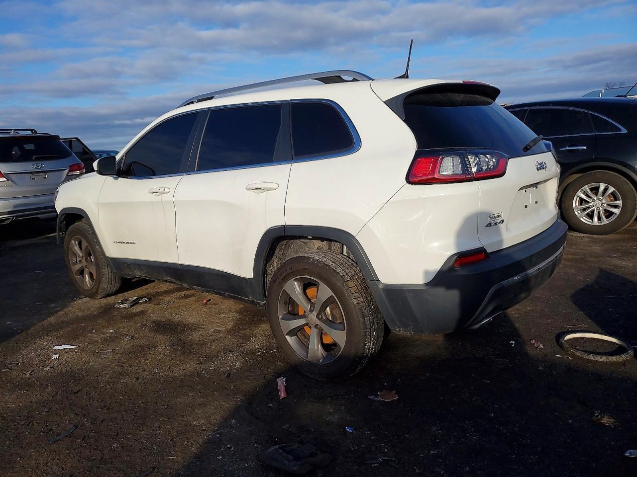2019 JEEP CHEROKEE LIMITED photo 2