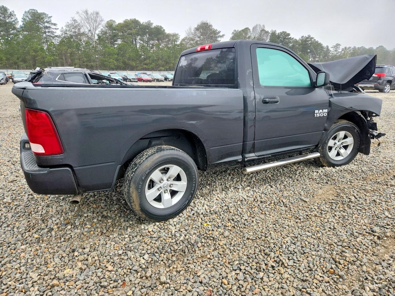 2016 RAM 1500 ST photo 3