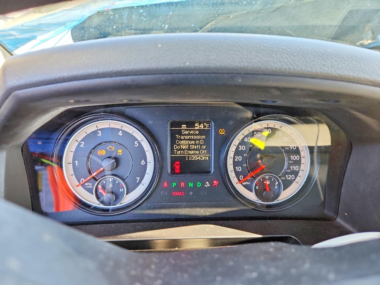 2016 RAM 1500 ST photo 9