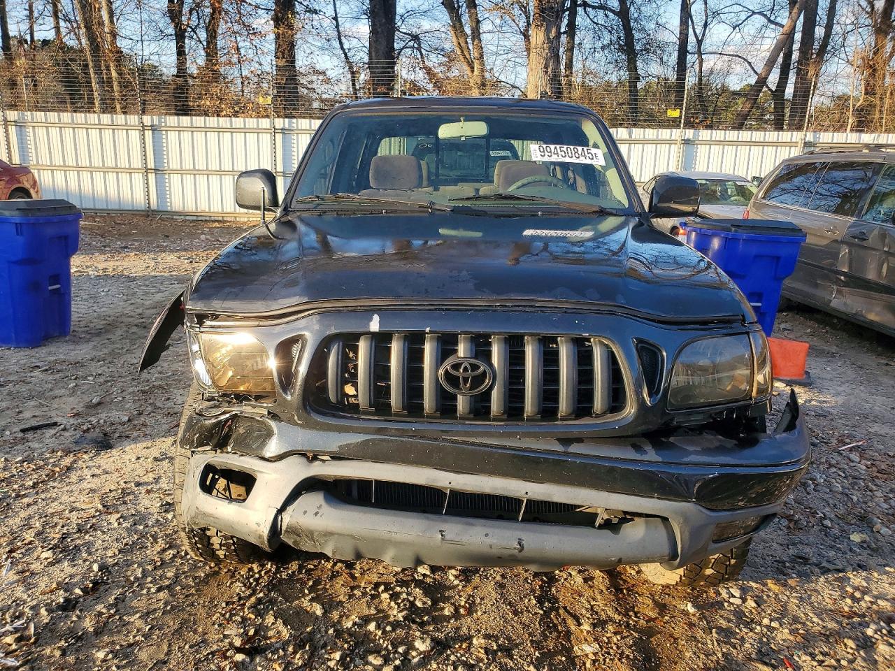 2004 TOYOTA TACOMA photo 9