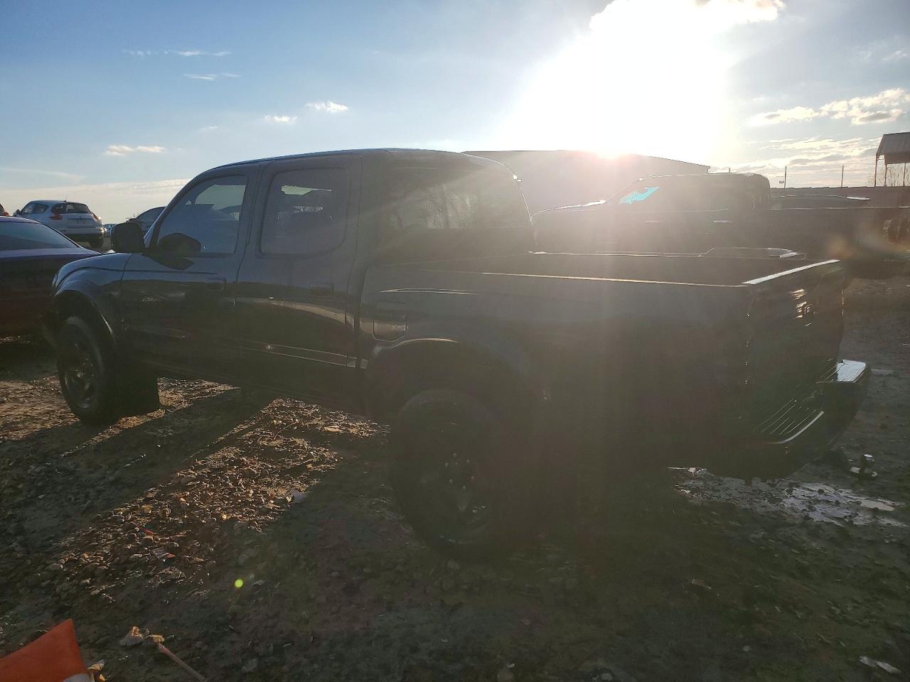 2004 TOYOTA TACOMA photo 3