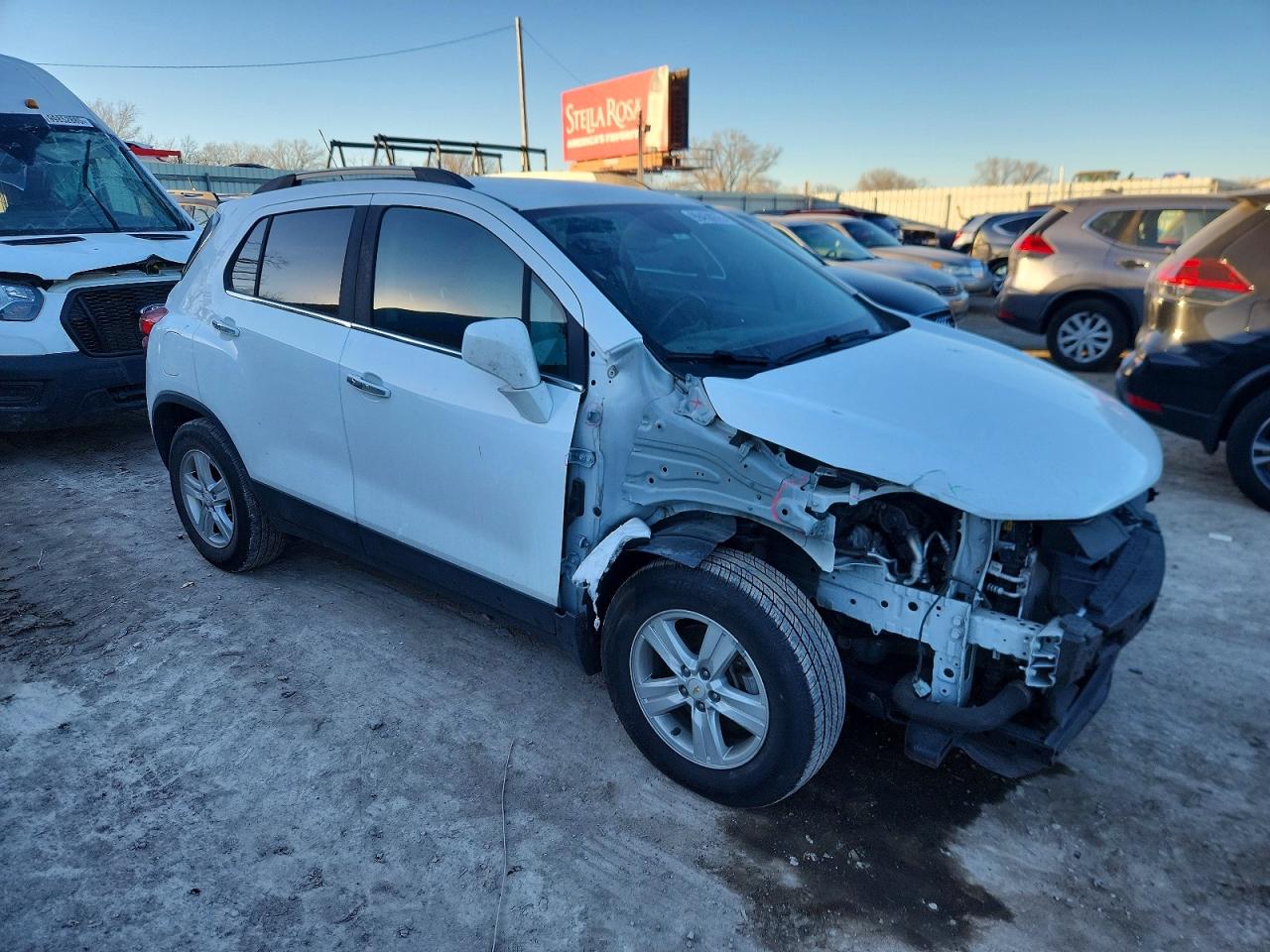 2019 CHEVROLET TRAX 1LT photo 4