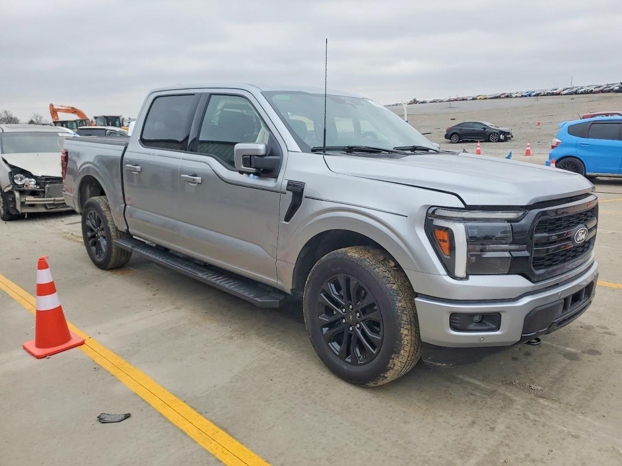 2025 FORD F150 LARIAT photo 7