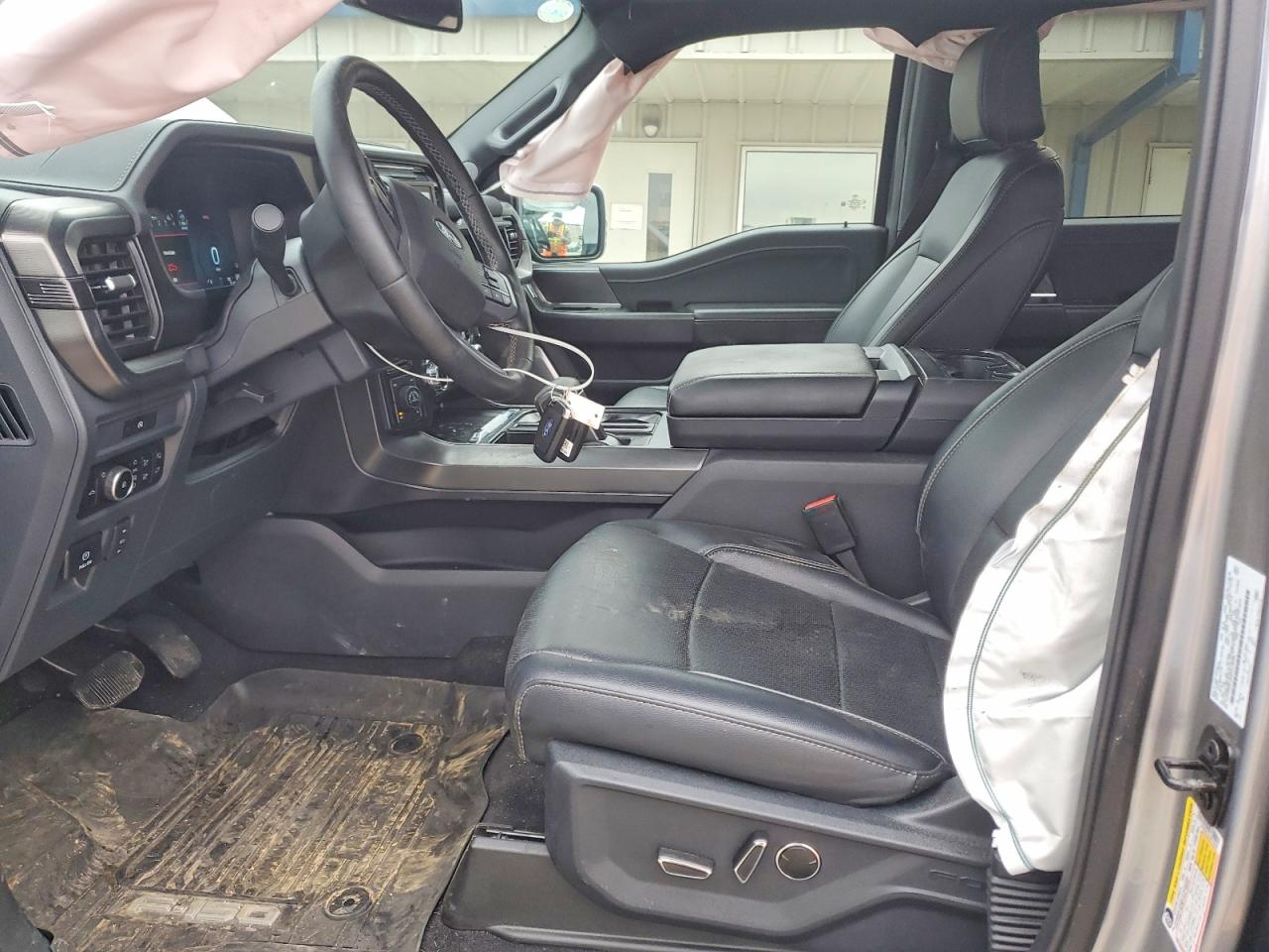 2025 FORD F150 LARIAT photo 13