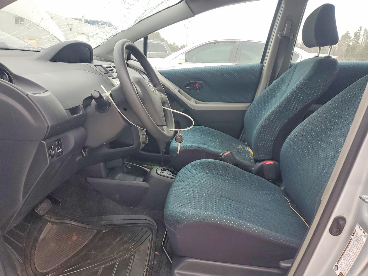 2007 TOYOTA YARIS photo 7