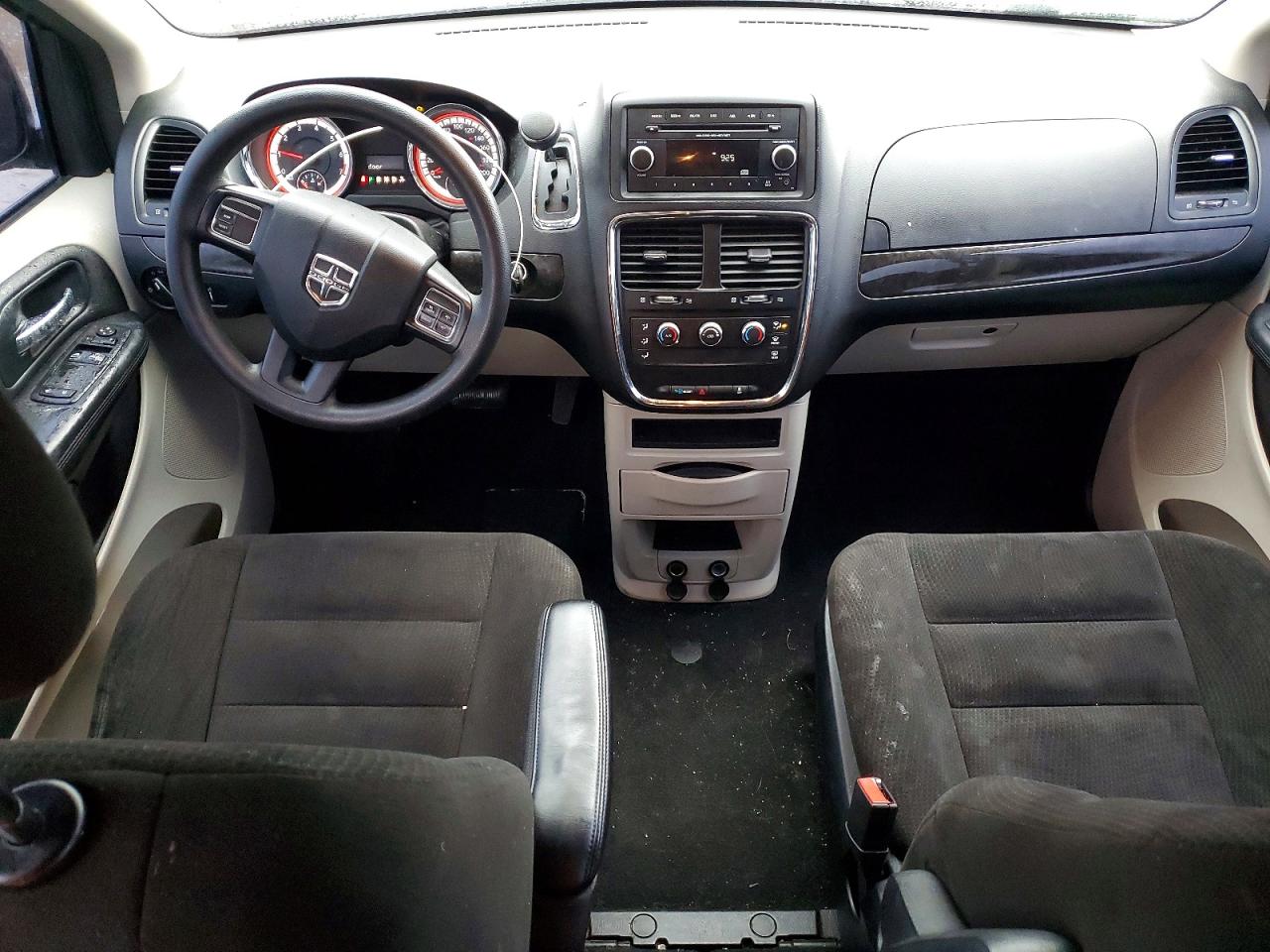 2015 DODGE GRAND CARAVAN SE photo 8