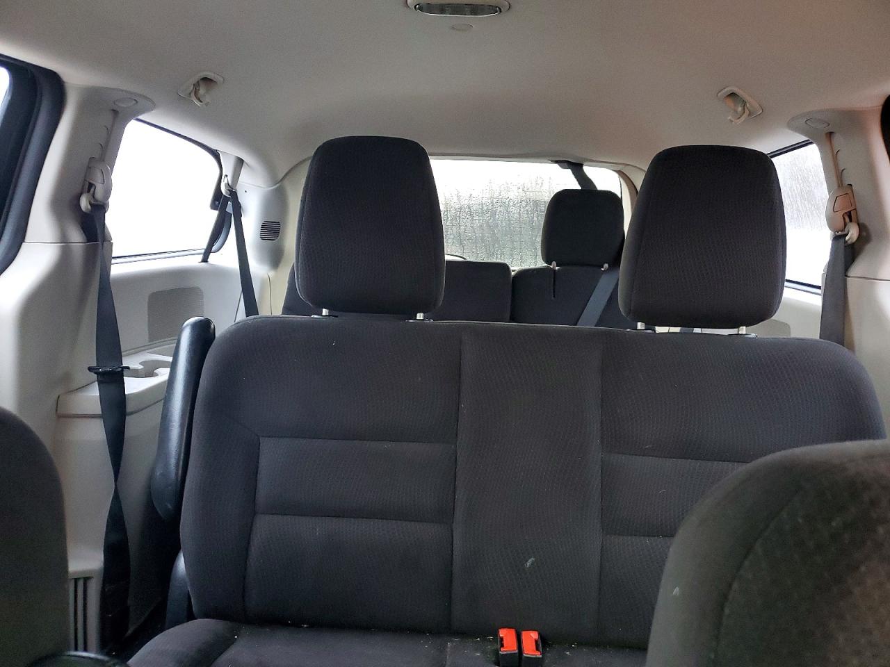 2015 DODGE GRAND CARAVAN SE photo 10