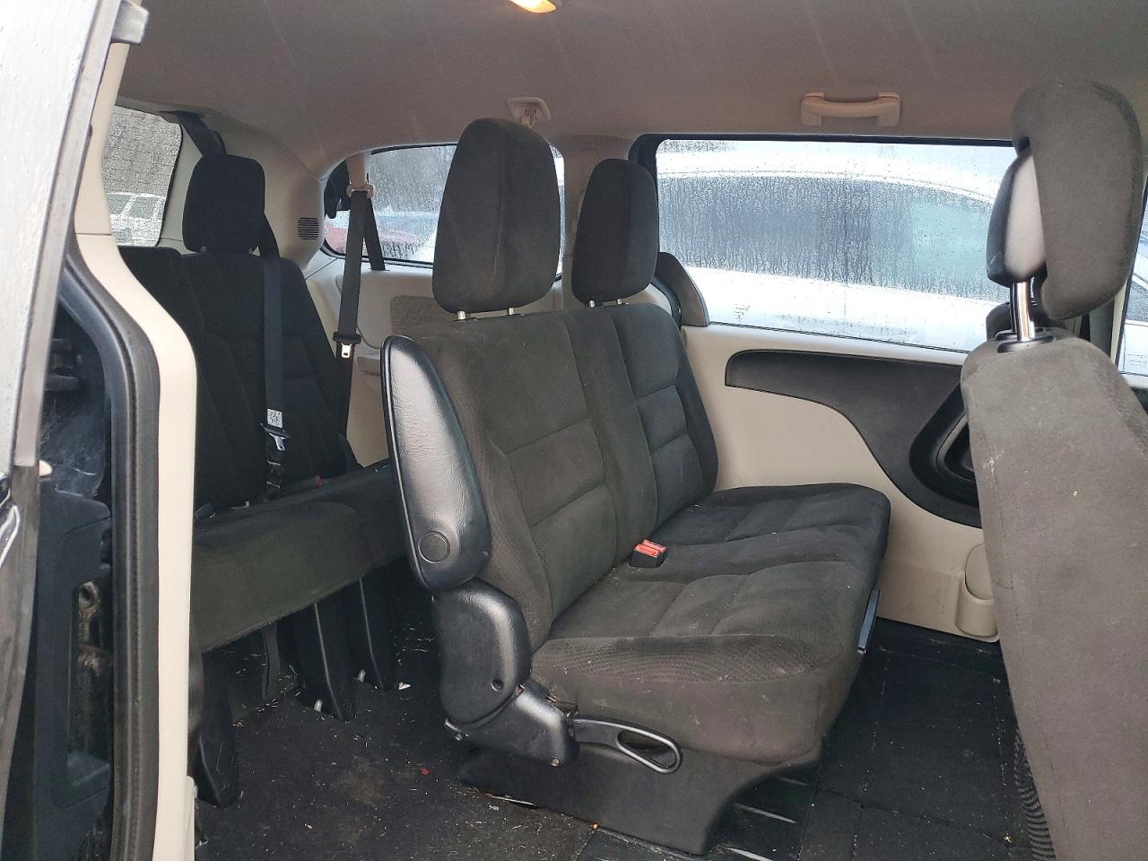 2015 DODGE GRAND CARAVAN SE photo 11