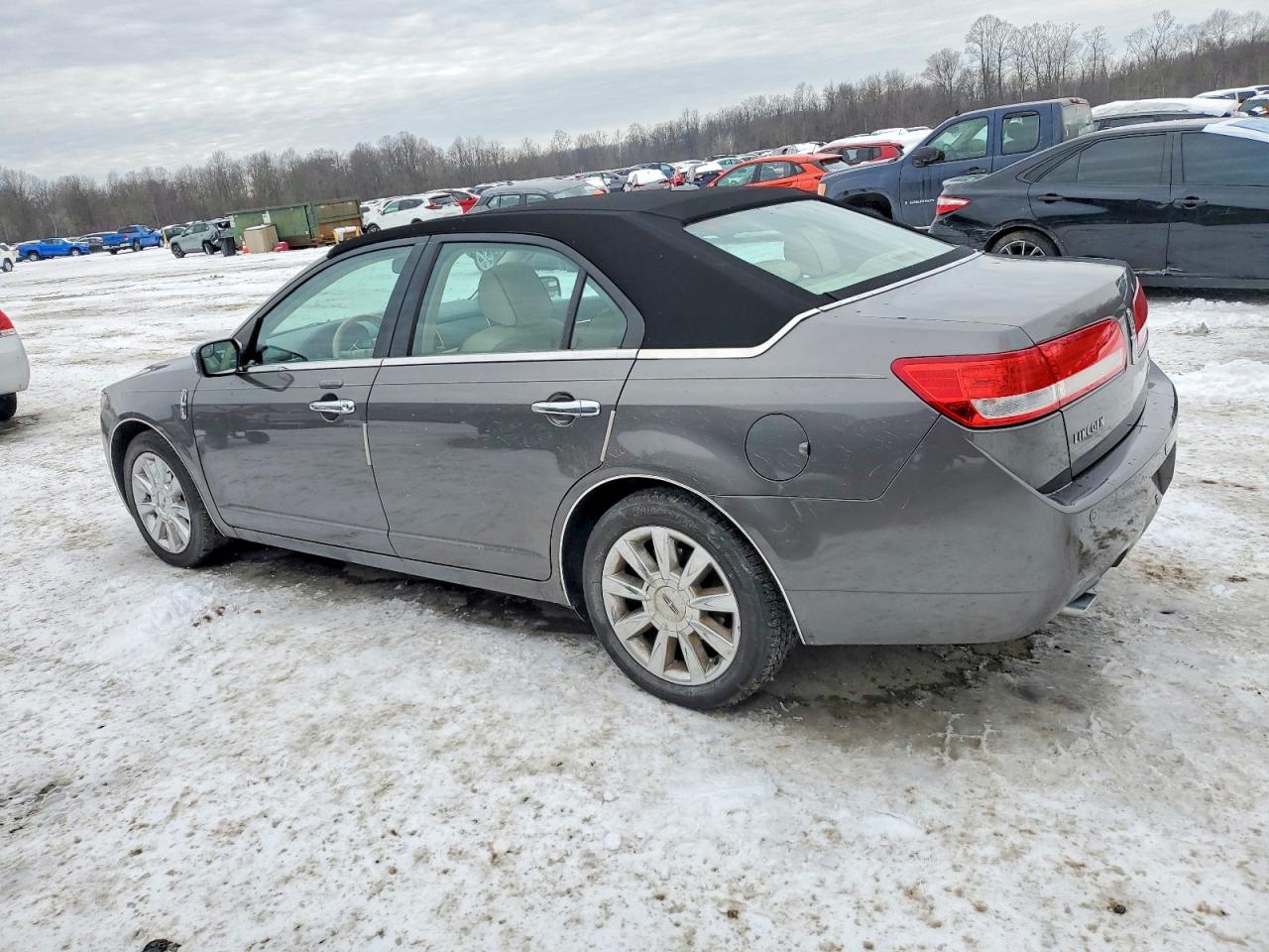 2011 LINCOLN MKZ photo 2