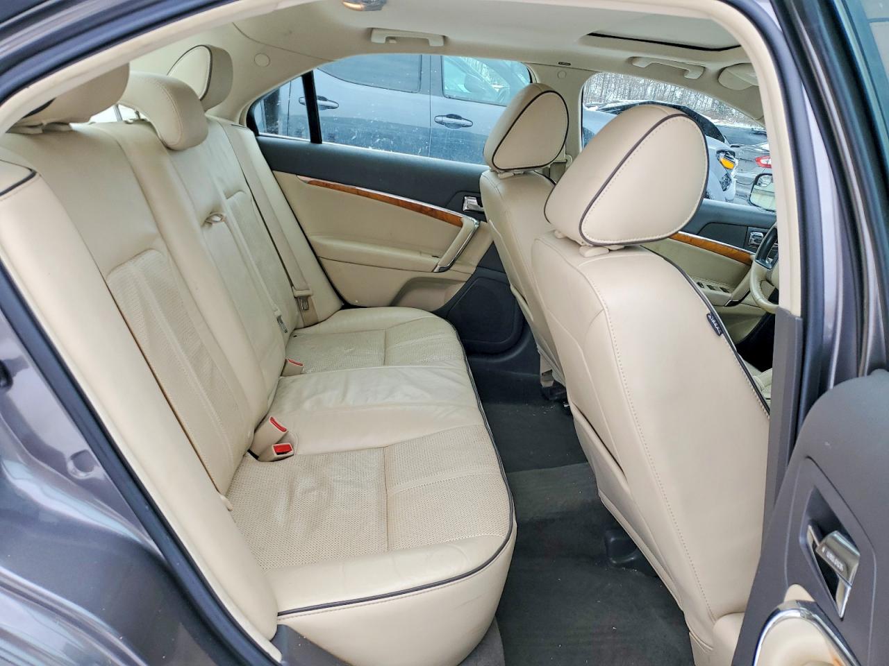 2011 LINCOLN MKZ photo 10