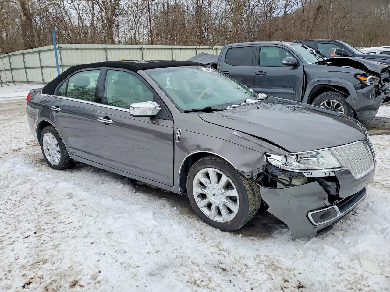 2011 LINCOLN MKZ photo 4