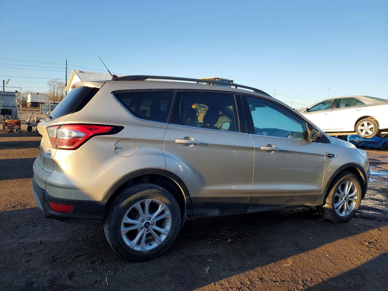 2018 FORD ESCAPE SE photo 3