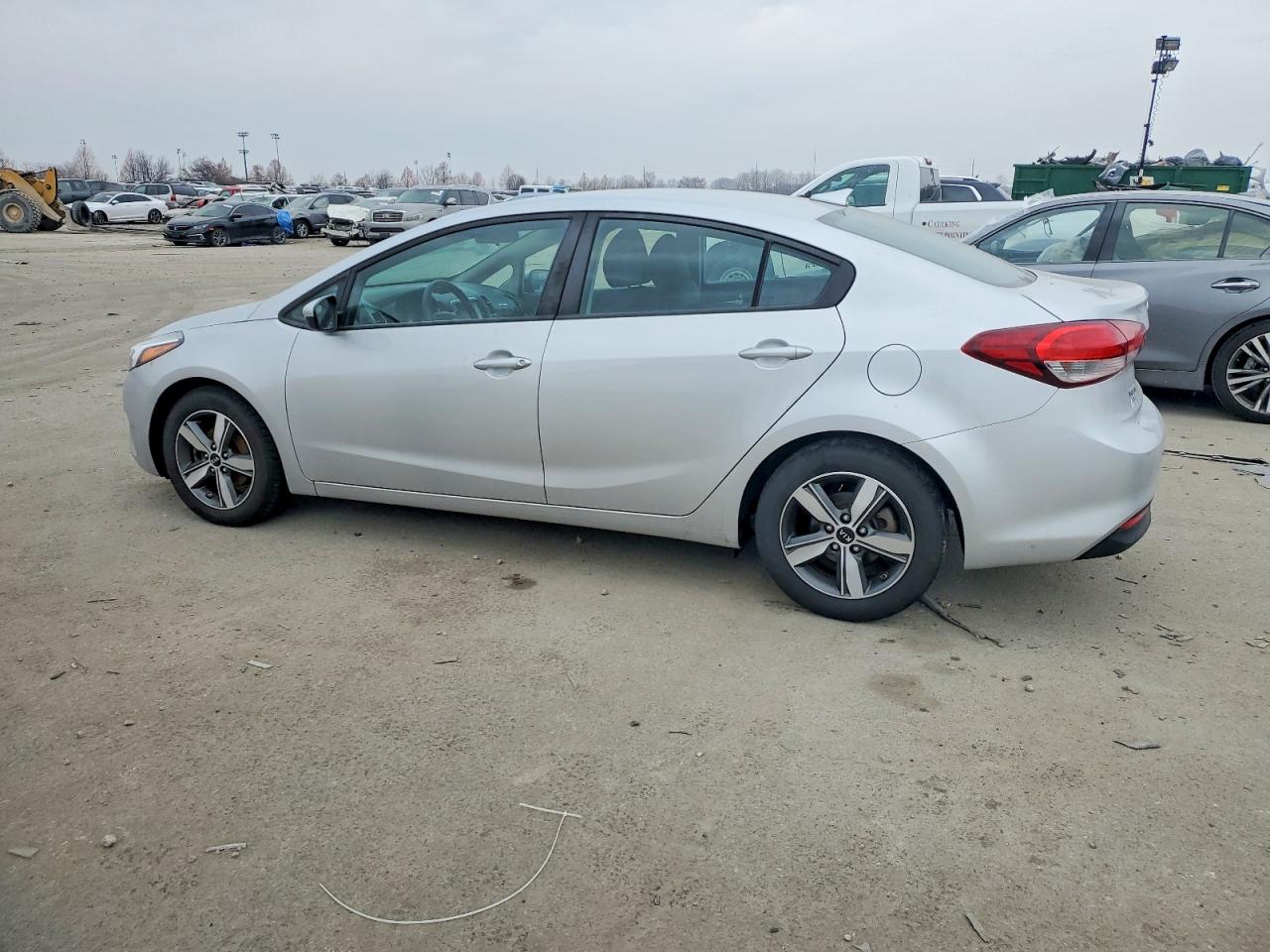 2018 KIA FORTE LX photo 2
