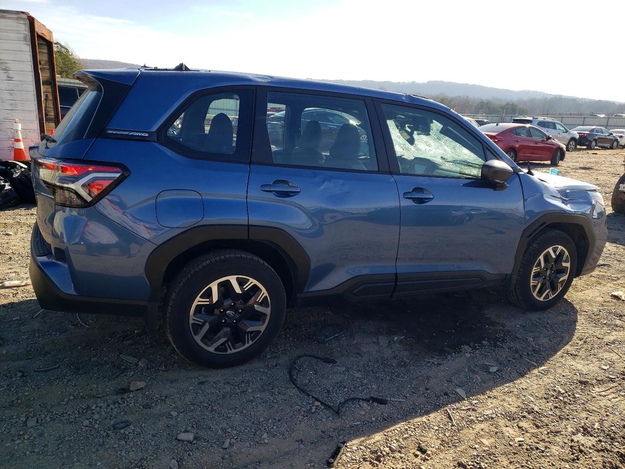 2025 SUBARU FORESTER photo 5