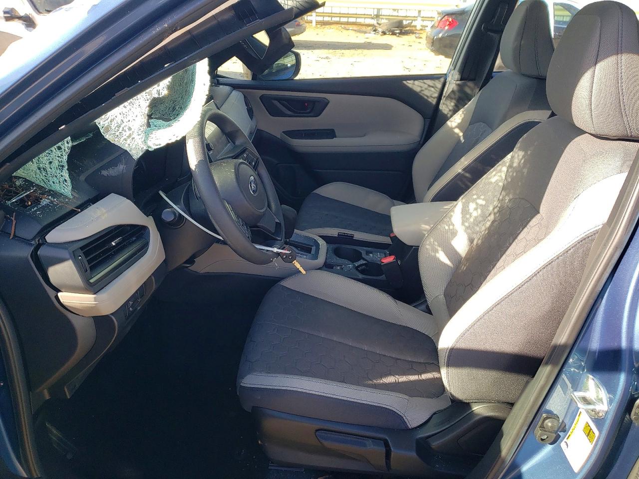 2025 SUBARU FORESTER photo 13