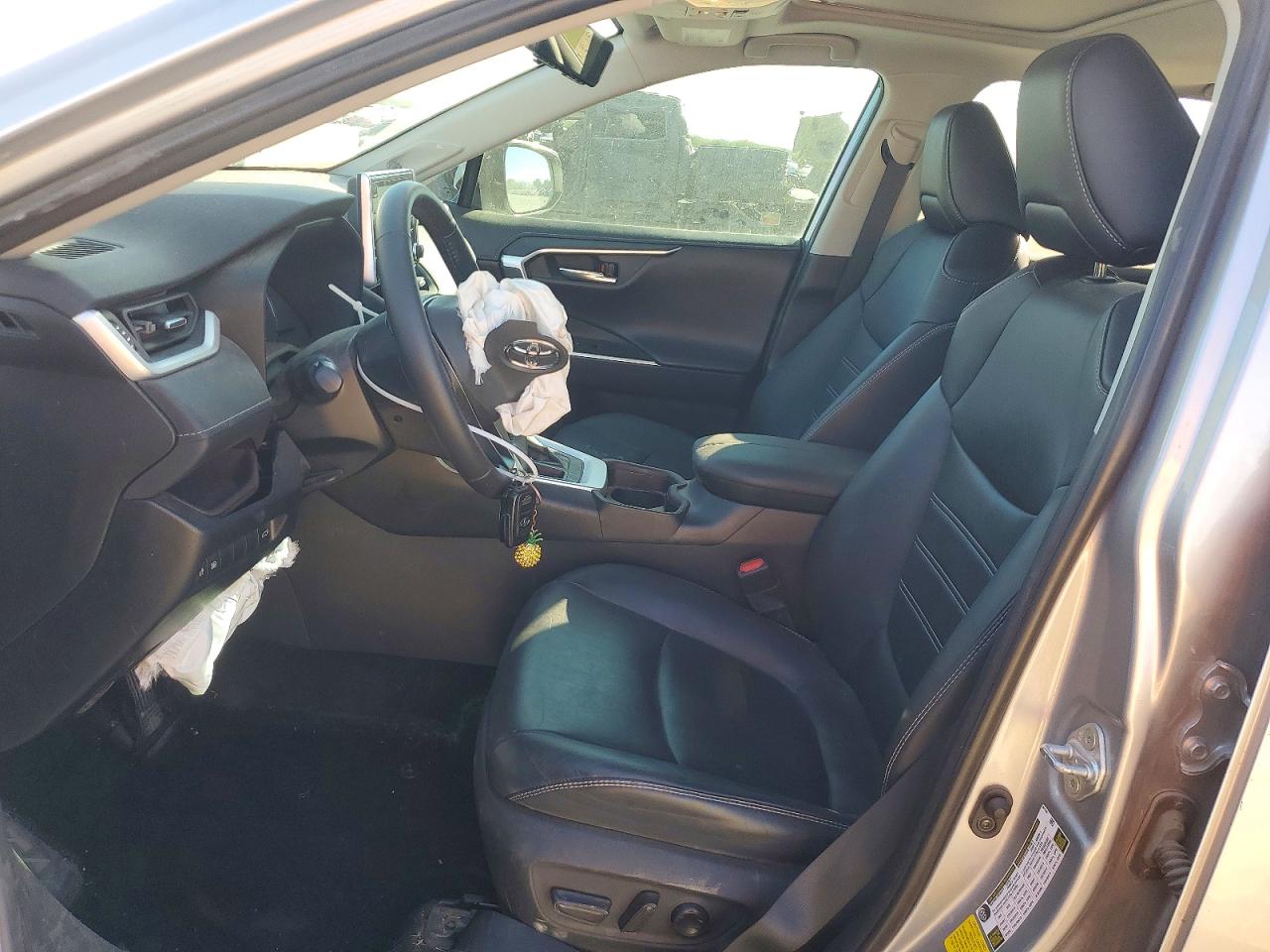 2019 TOYOTA RAV4 LIMITED photo 7