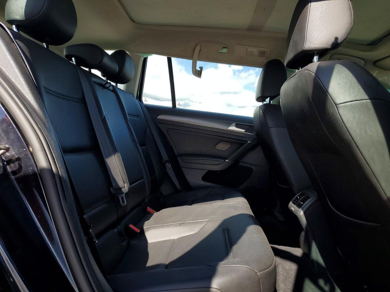 2019 VOLKSWAGEN GOLF SPORTWAGEN S photo 10