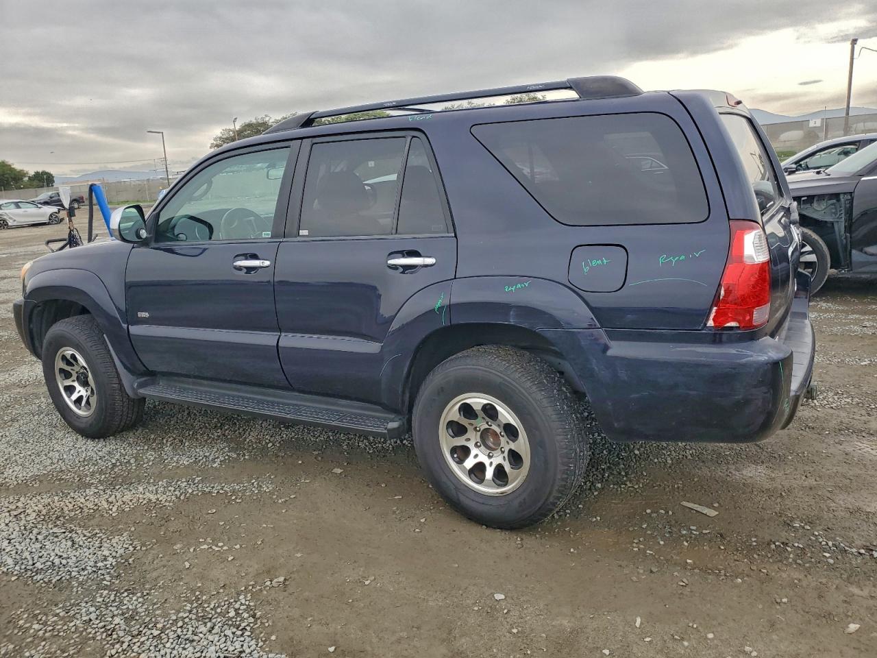 2007 TOYOTA 4RUNNER SR5 photo 2