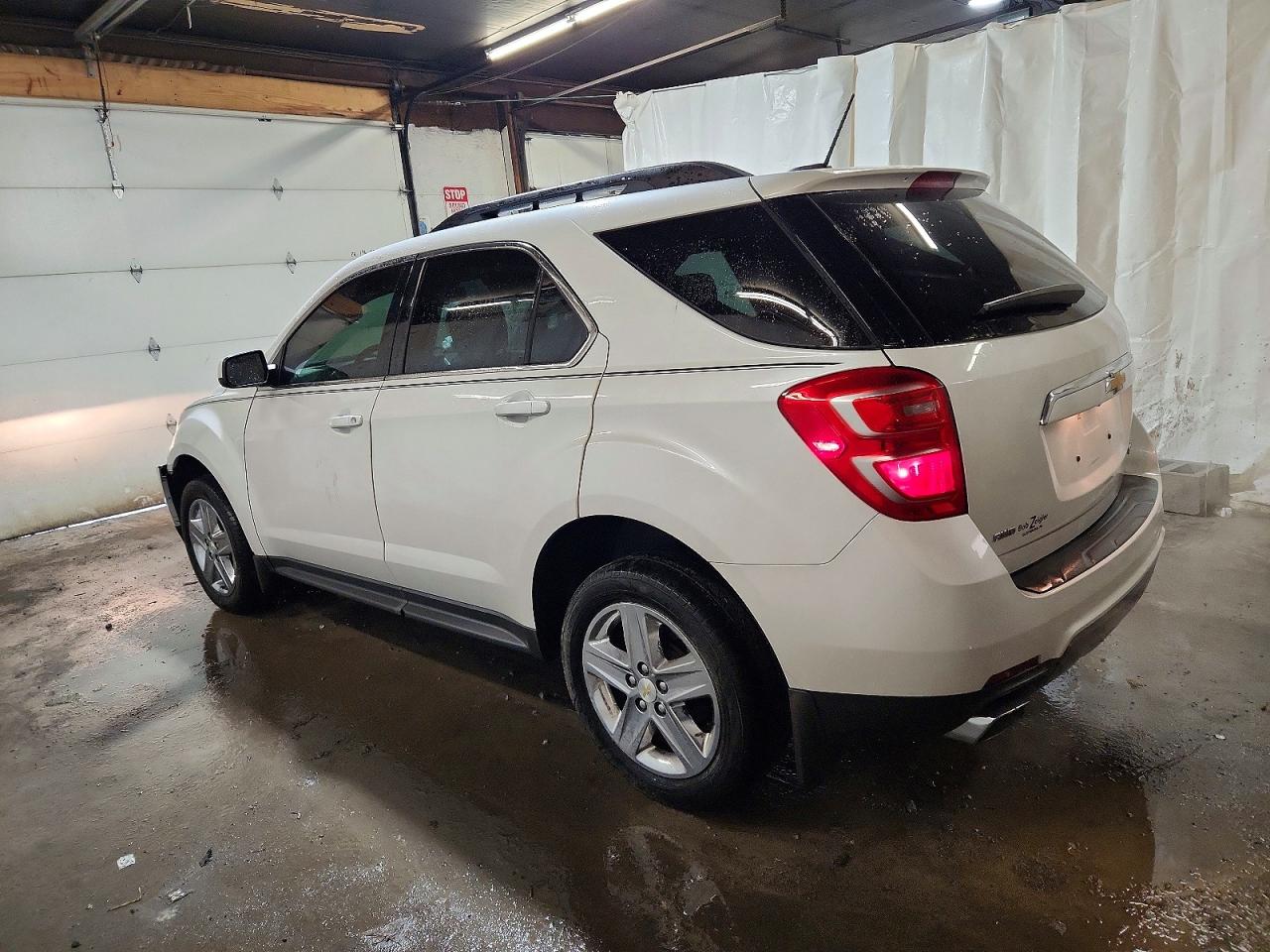 2016 CHEVROLET EQUINOX LT photo 2