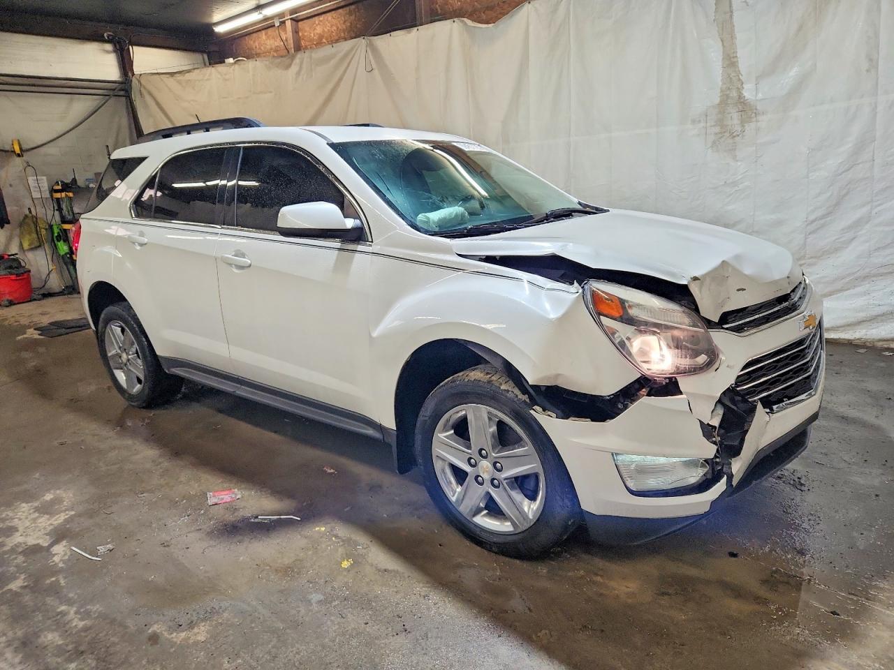 2016 CHEVROLET EQUINOX LT photo 4