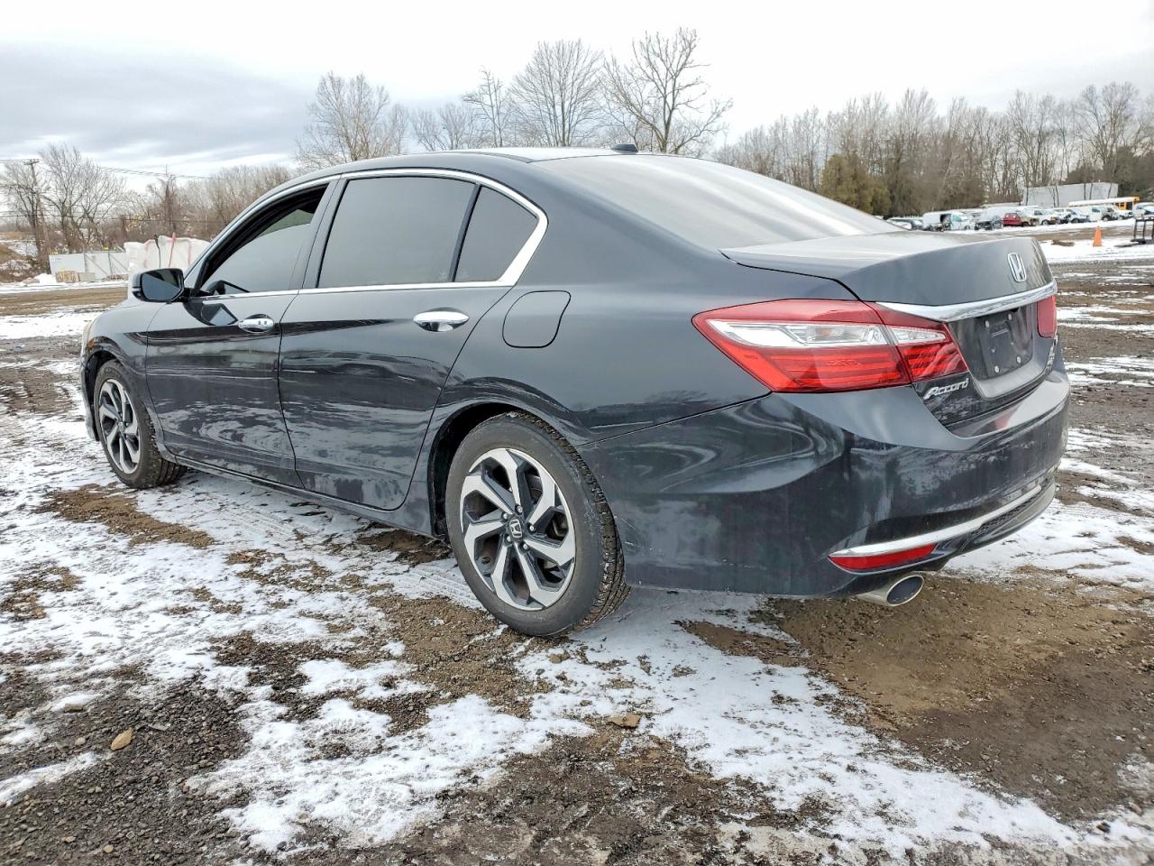 2017 HONDA ACCORD EXL photo 2