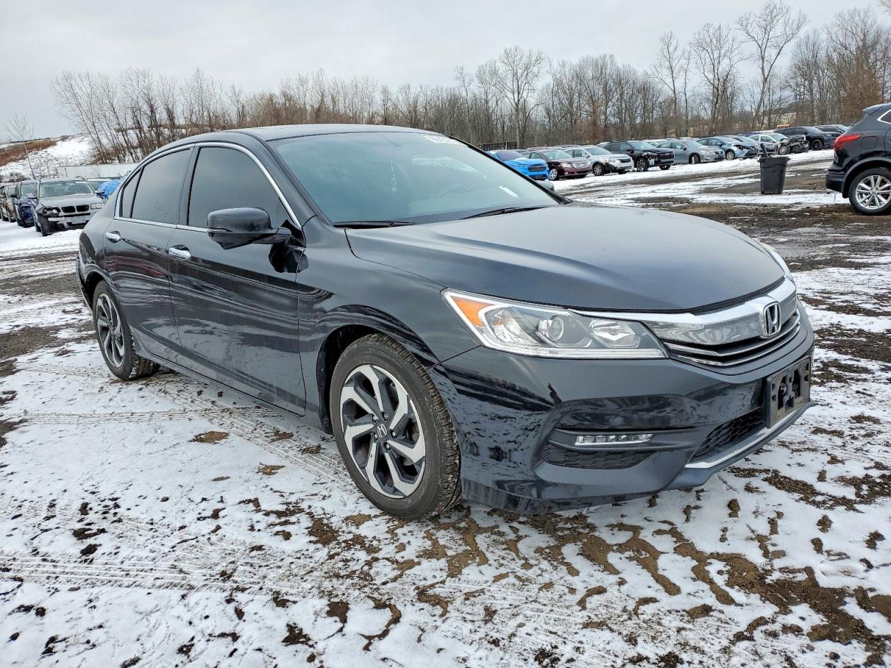 2017 HONDA ACCORD EXL photo 4