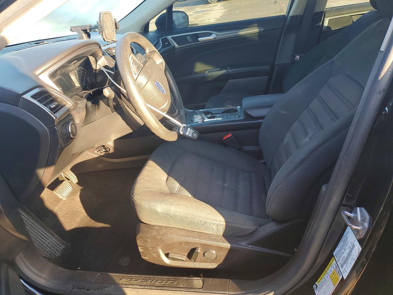 2017 FORD FUSION SE photo 7