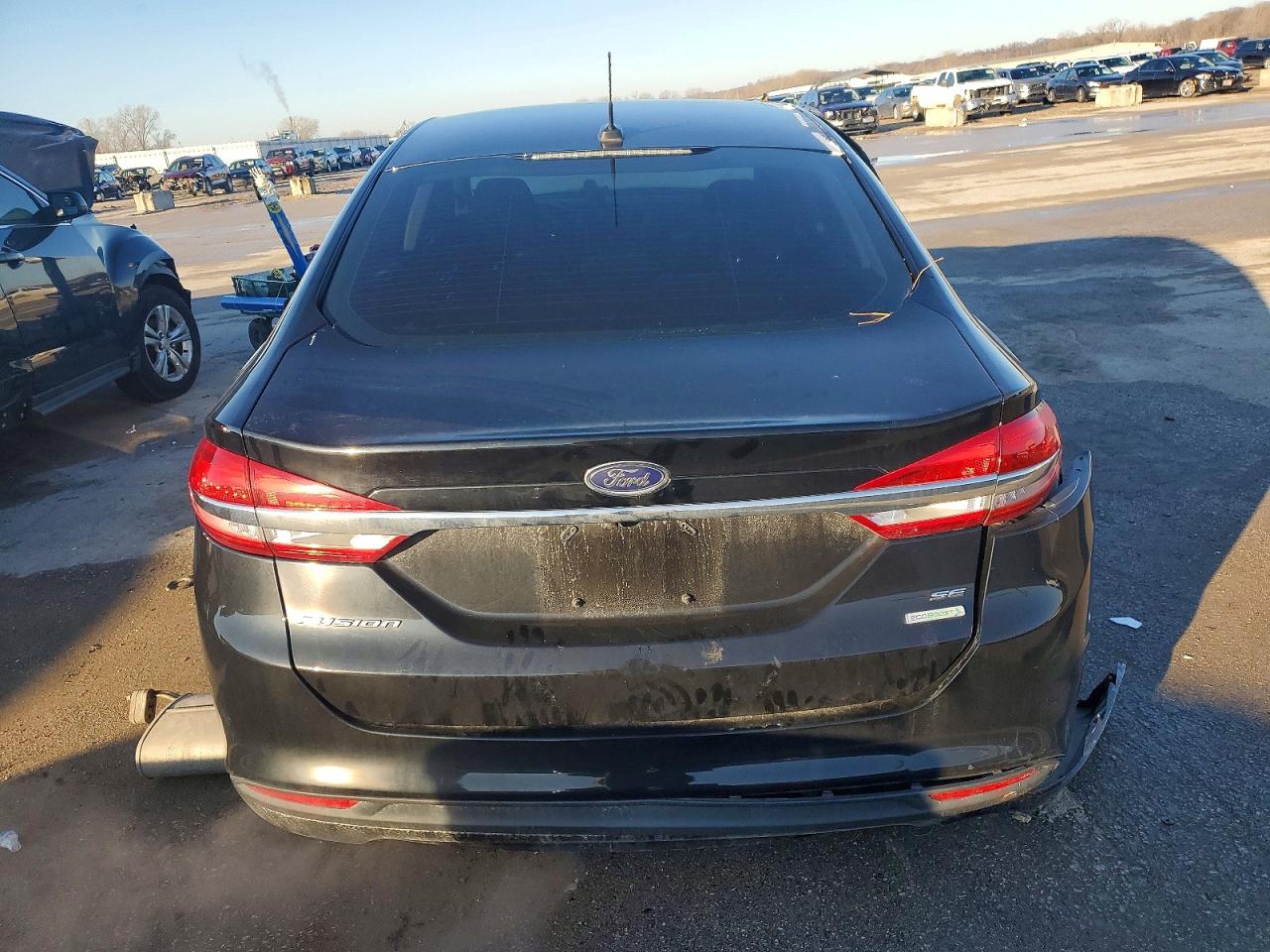 2017 FORD FUSION SE photo 6