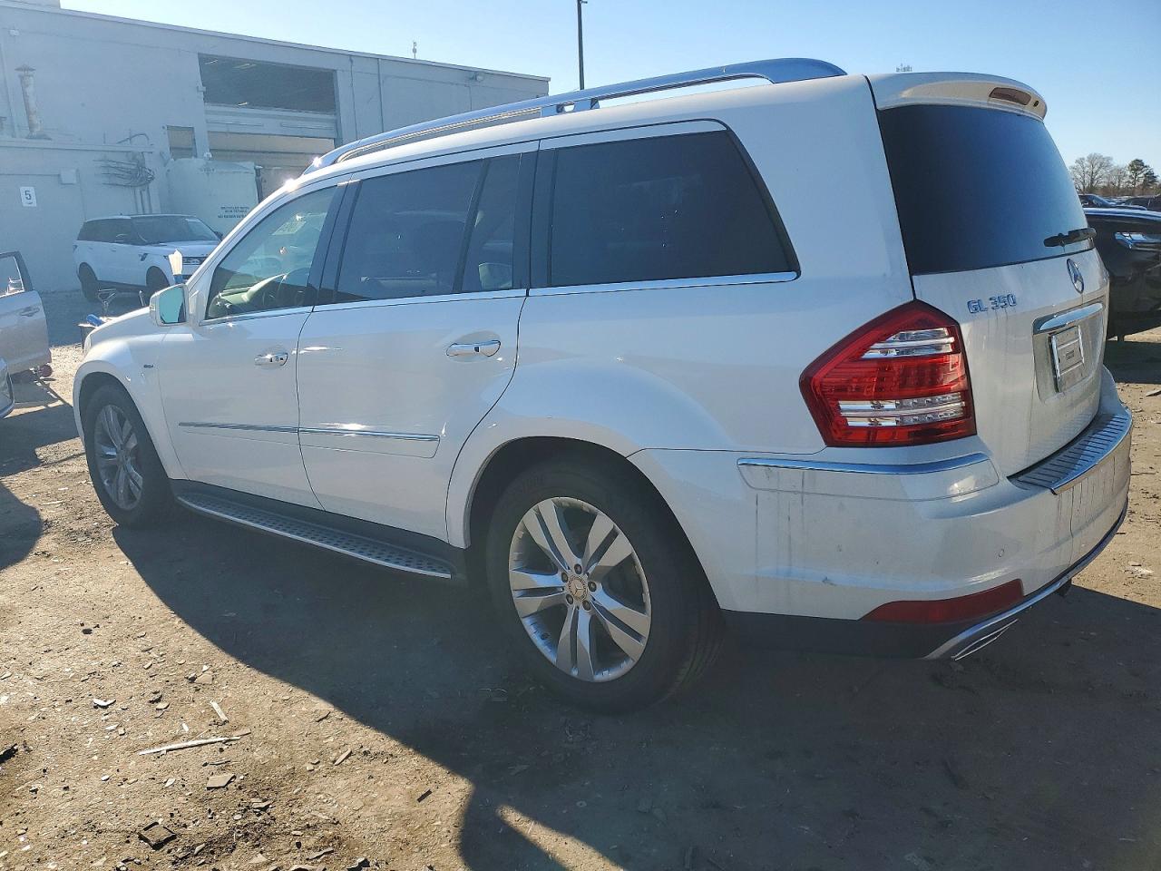 2011 MERCEDES-BENZ GL 350 BLUETEC photo 4
