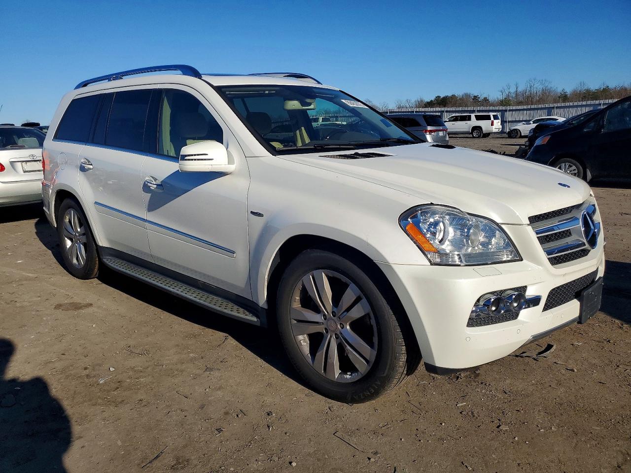 2011 MERCEDES-BENZ GL 350 BLUETEC photo 10