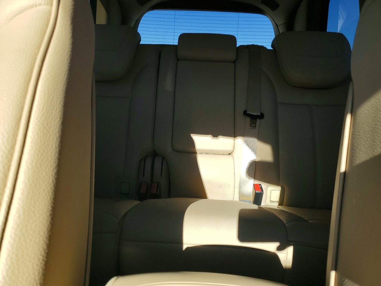 2011 MERCEDES-BENZ GL 350 BLUETEC photo 28