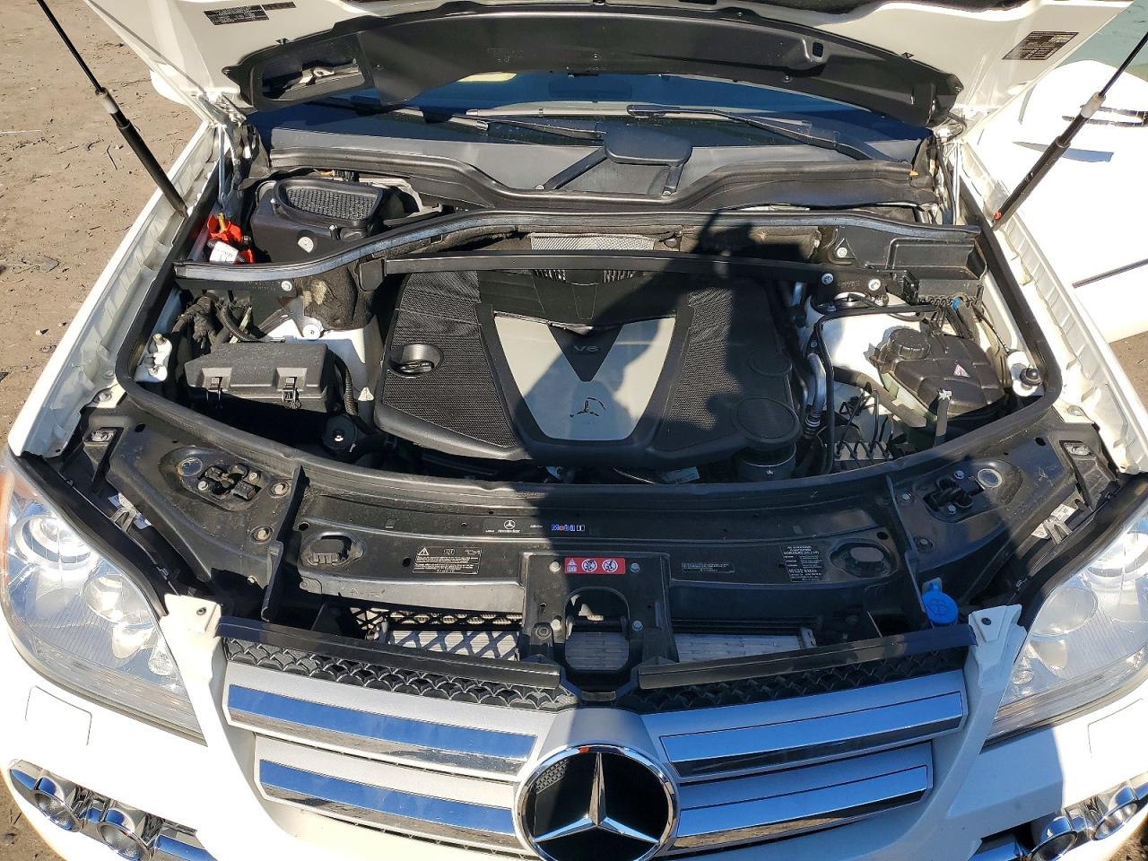 2011 MERCEDES-BENZ GL 350 BLUETEC photo 34