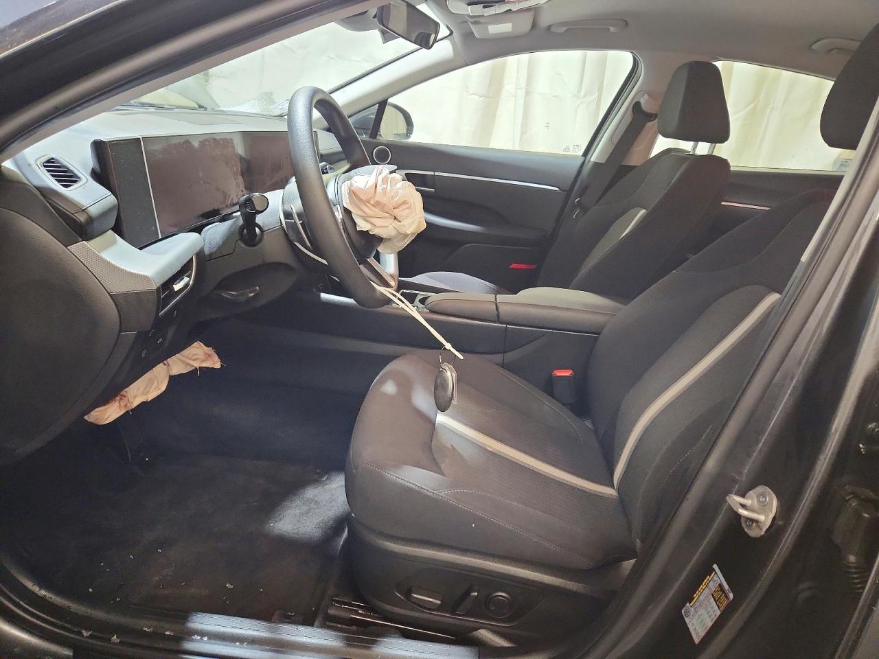 2025 HYUNDAI SONATA SEL photo 13